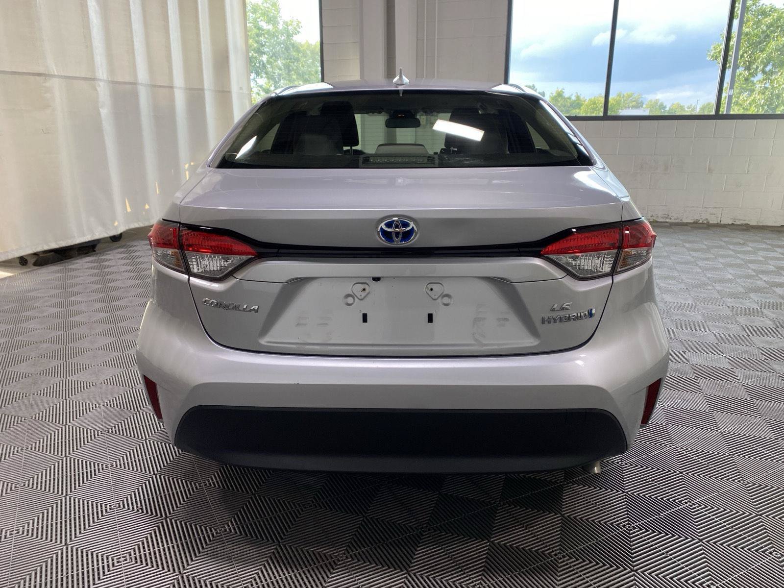 Used 2024 Toyota Corolla LE w/ LE Convenience Package FWD image 6