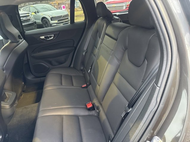 Used 2021 Volvo V60 T5 Cross Country w/ Protection Package image 8