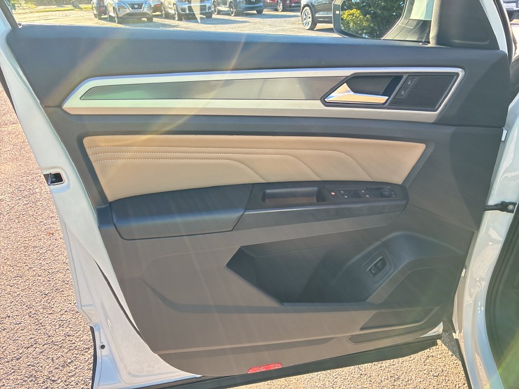 Used 2020 Volkswagen Atlas Cross Sport SEL AWD/4WD image 11