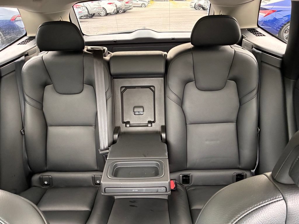 Used 2018 Volvo XC60 T5 Momentum w/ Vision Package AWD/4WD image 20