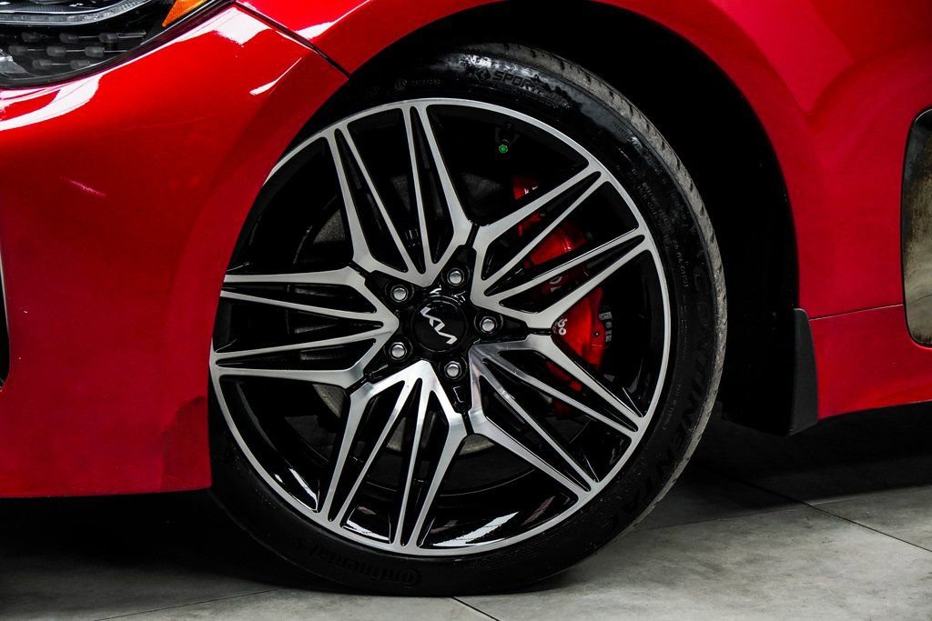 Used 2023 Kia Stinger GT2 RWD image 3