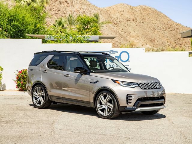 New 2025 Land Rover Discovery Metropolitan Edition AWD/4WD image 4