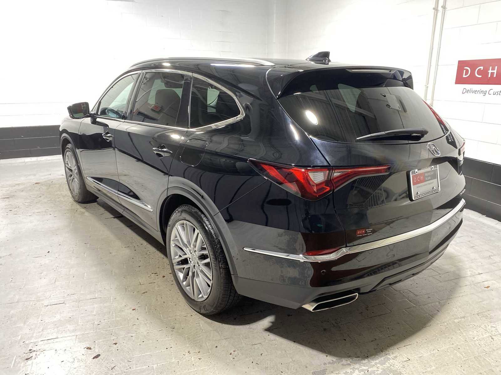 Certified 2023 Acura MDX SH-AWD w/ Advance Package image 4