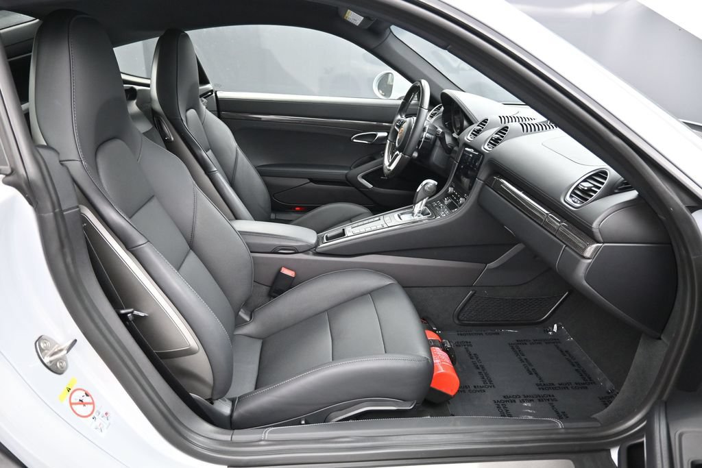 Certified 2025 Porsche 718 Cayman RWD image 24