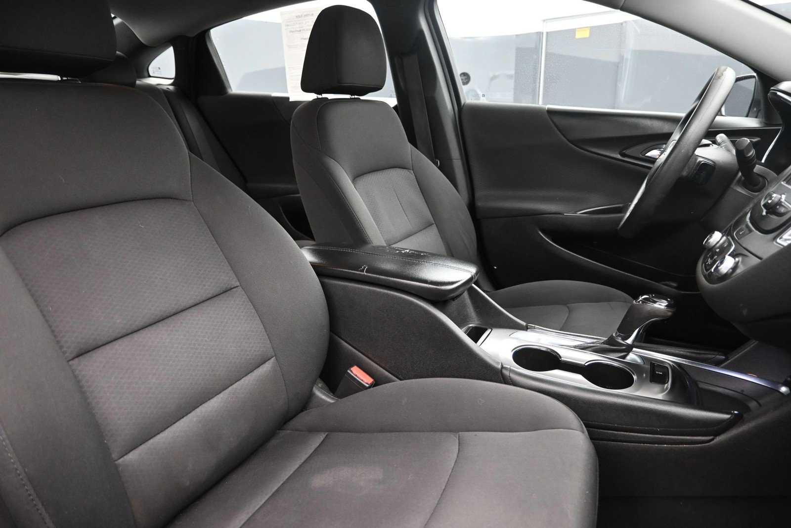 Used 2018 Chevrolet Malibu LT FWD image 26
