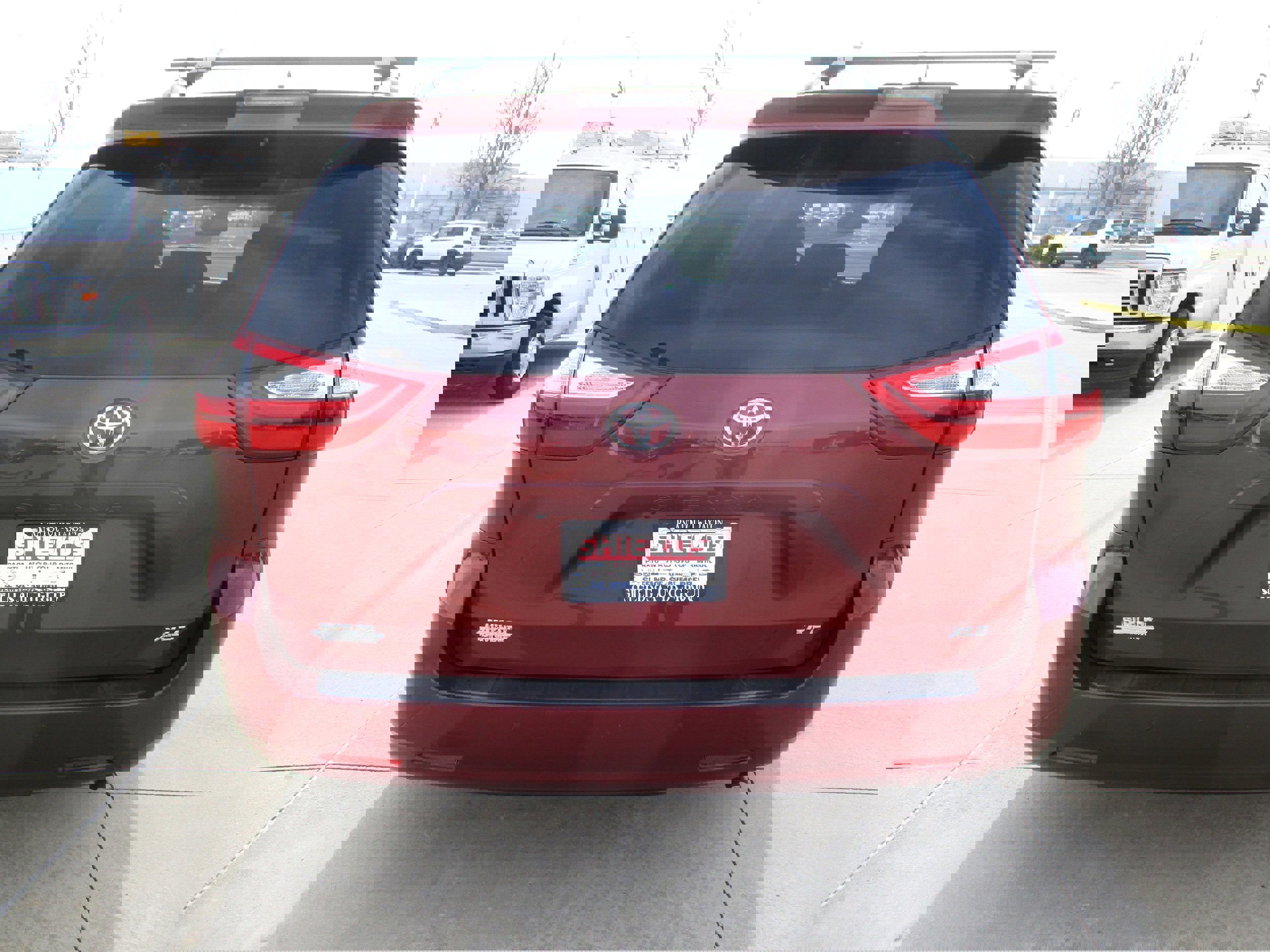 Used 2018 Toyota Sienna XLE Premium image 4