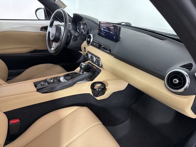 Used 2024 MAZDA MX-5 Miata RF Grand Touring w/ Appearance Package RWD image 18