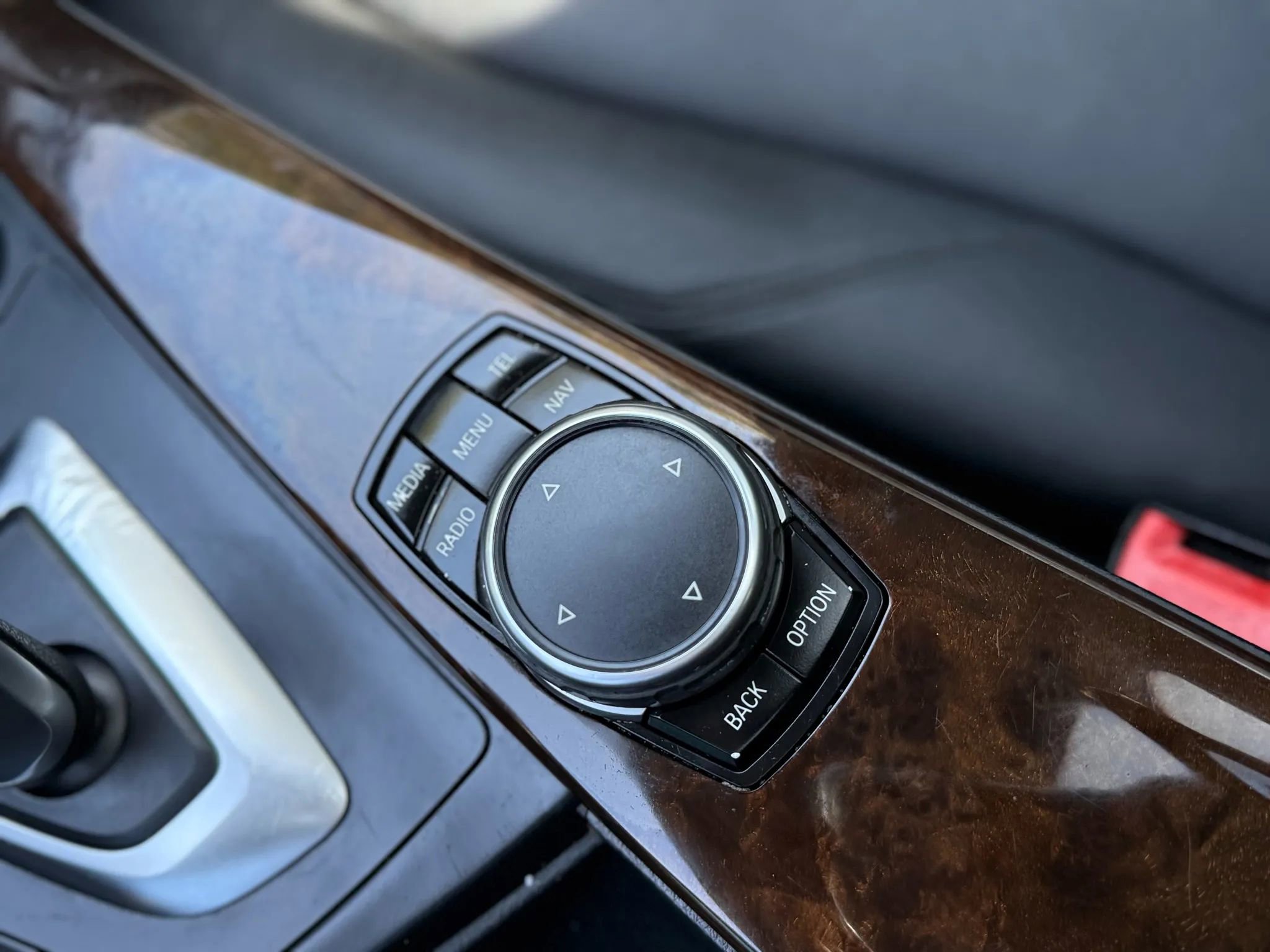 Used 2015 BMW 320i Sedan RWD image 33