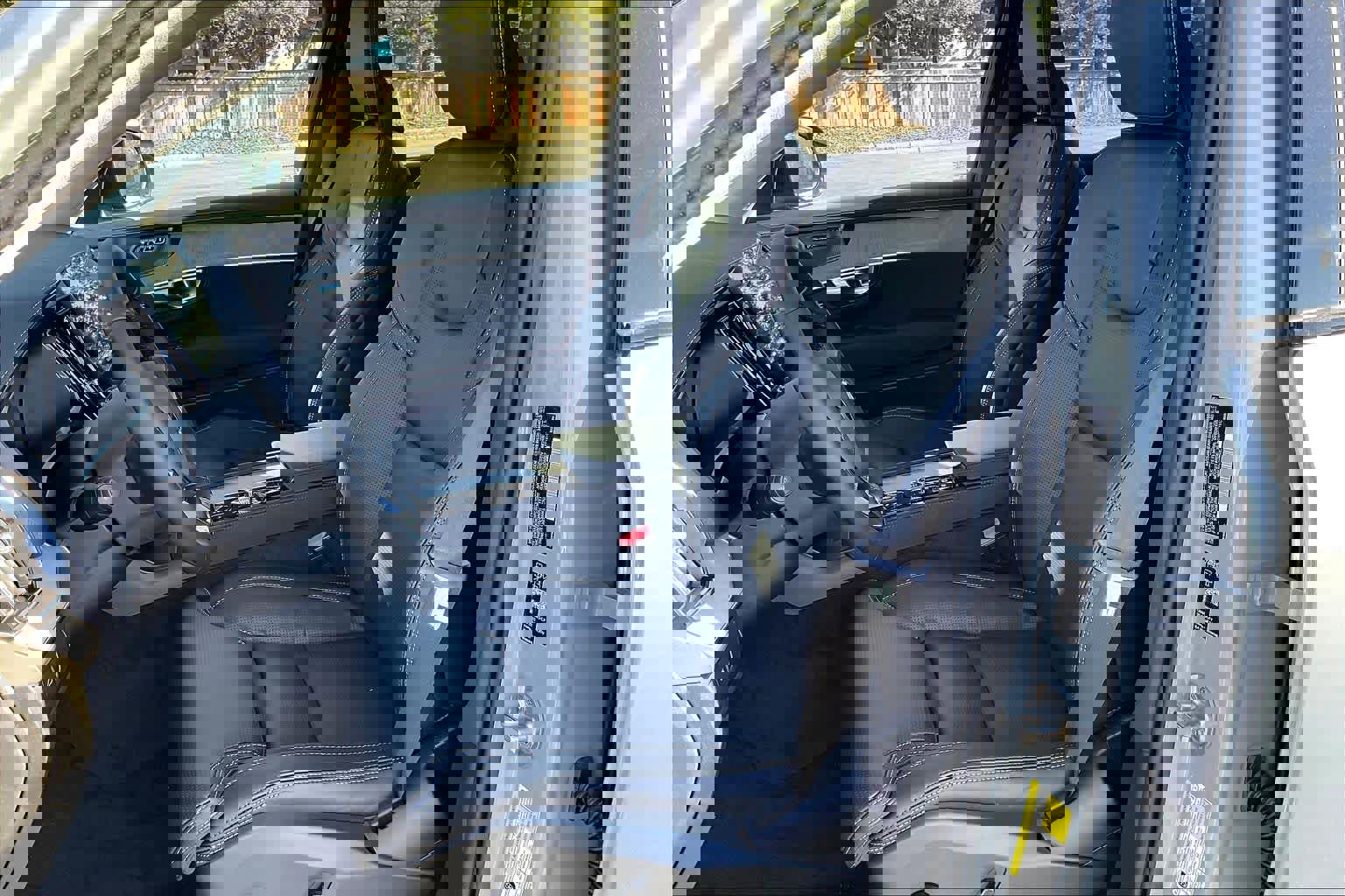 New 2026 Volvo XC90 B6 Ultra w/ Protection Package image 11