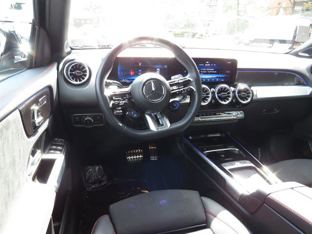 Used 2025 Mercedes-Benz GLB 35 AMG 4MATIC image 10