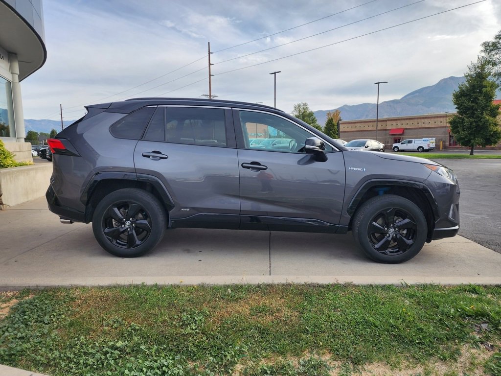 Used 2020 Toyota RAV4 XSE image 4