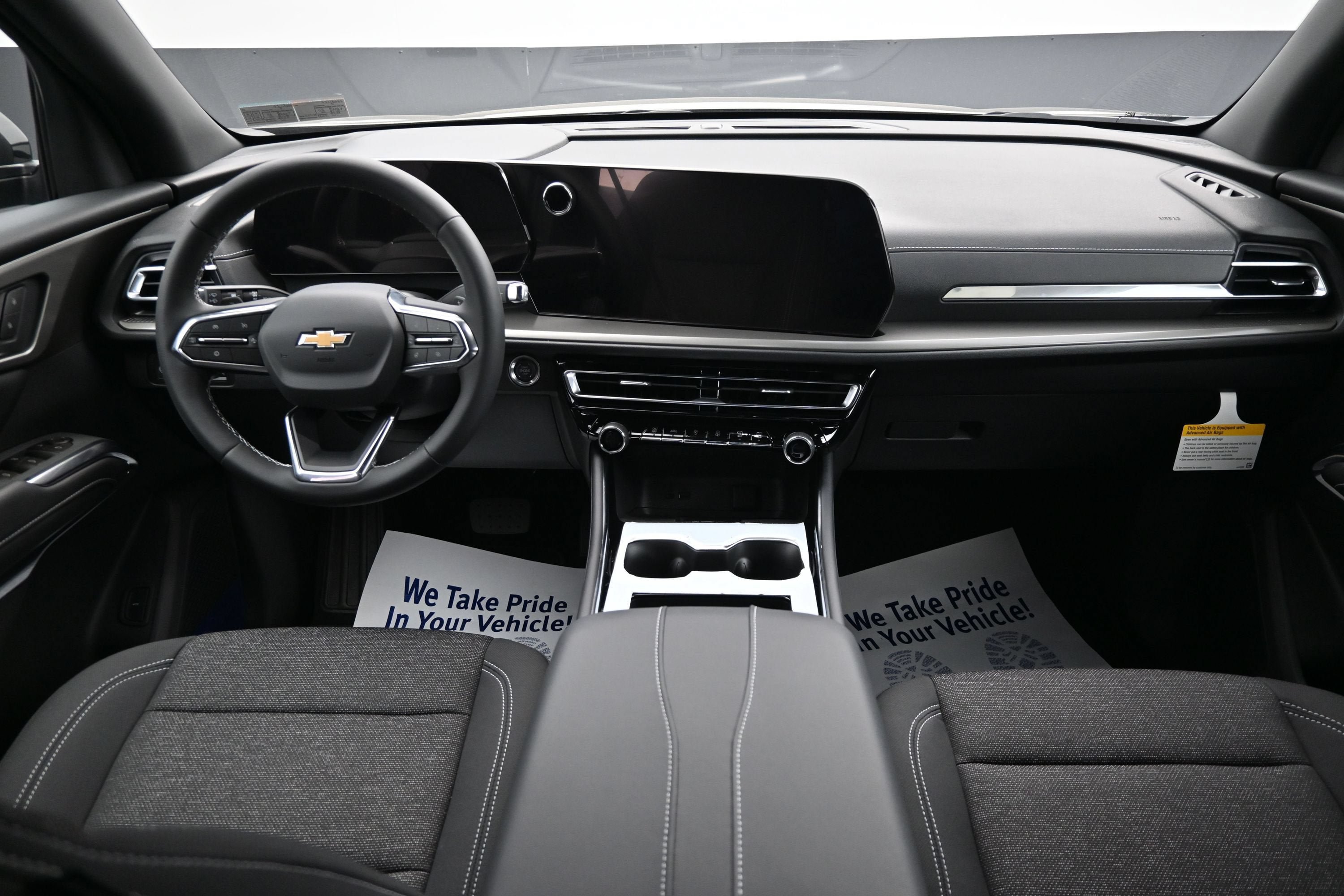 New 2027 Chevrolet Traverse LT FWD image 23
