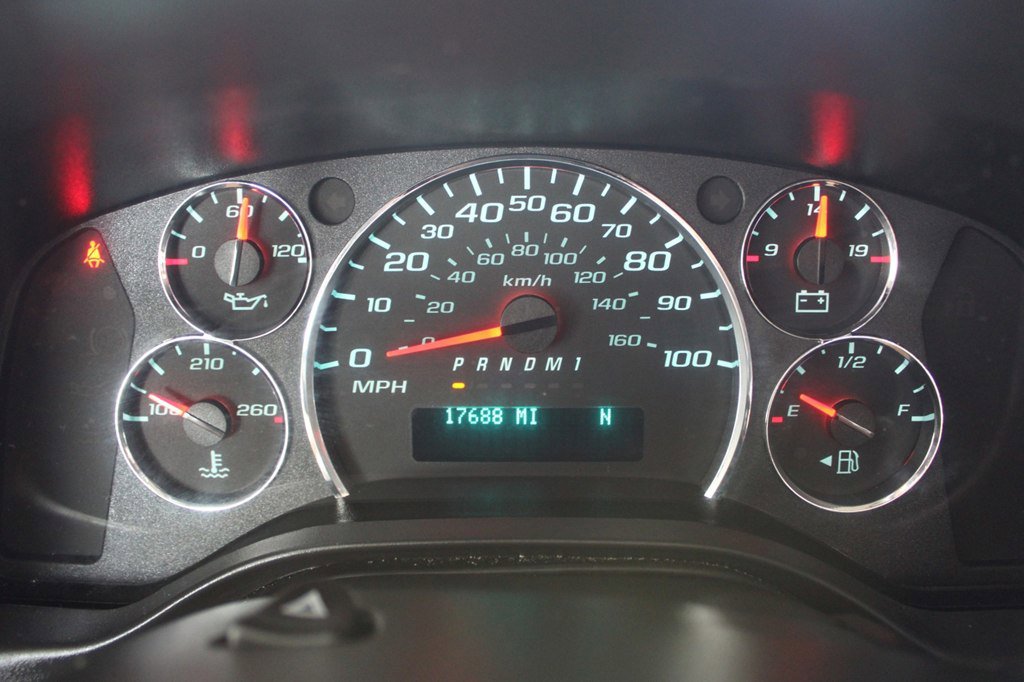 Used 2024 Chevrolet Express 3500 LT w/ LT Preferred Equipment Group image 21