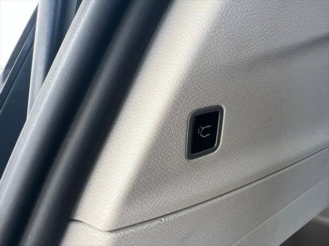 Certified 2023 Chrysler Pacifica Touring-L FWD image 33