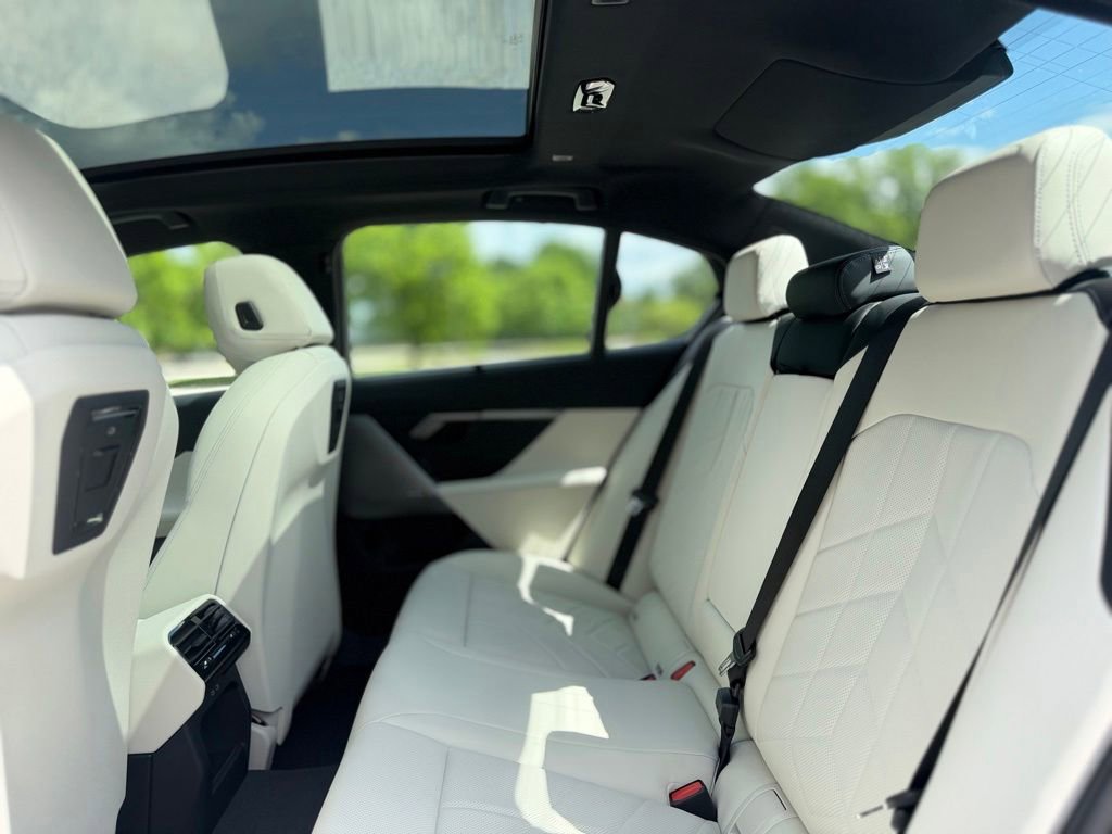 New 2027 BMW 530i xDrive AWD/4WD image 21