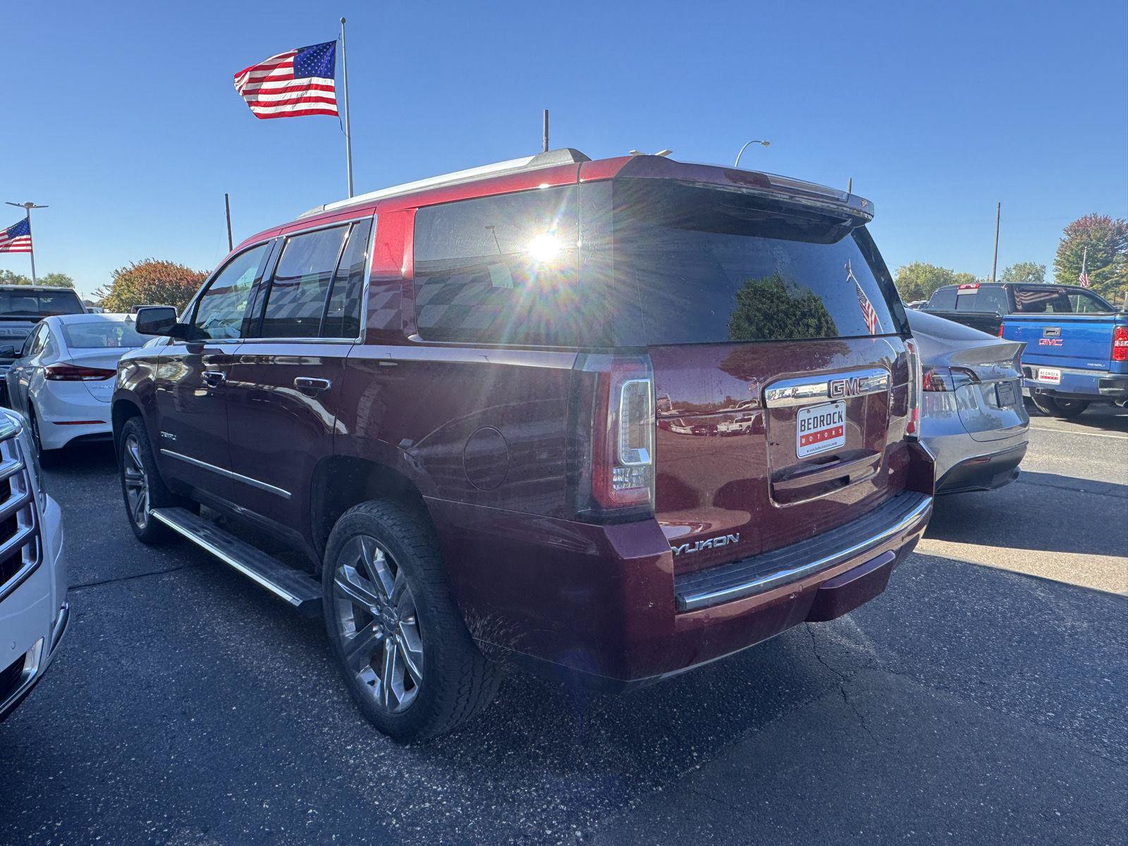 Used 2019 GMC Yukon Denali w/ Denali Ultimate Package AWD/4WD image 2