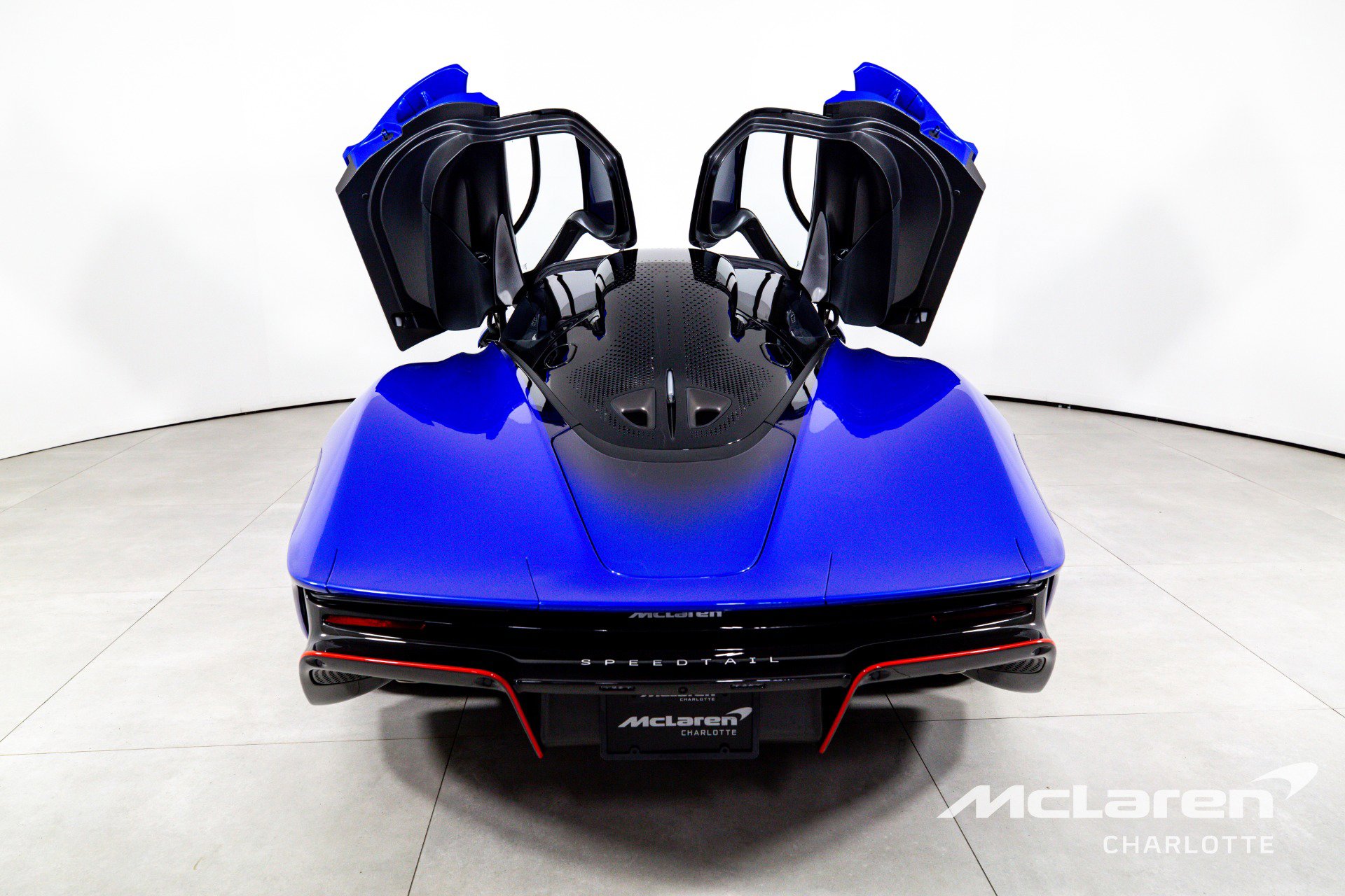 Used 2020 McLaren Speedtail RWD image 9