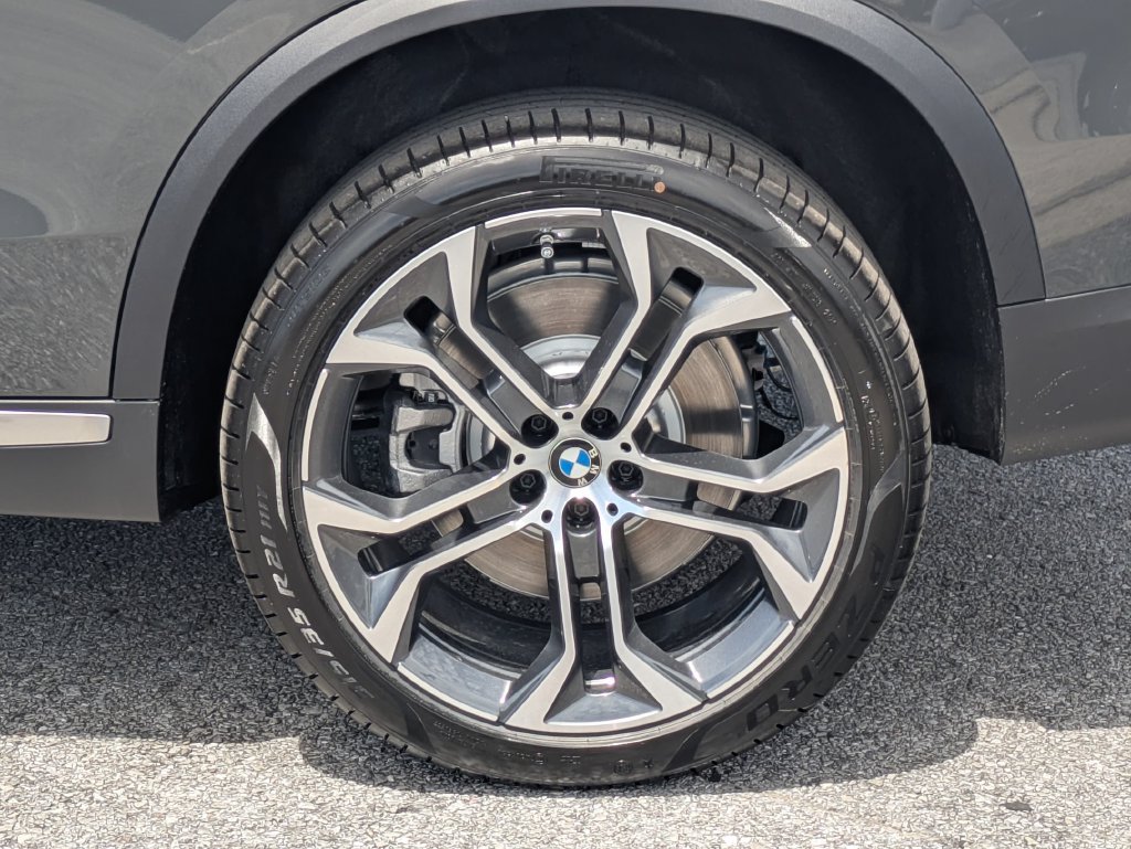 New 2026 BMW X5 xDrive50e AWD/4WD image 9