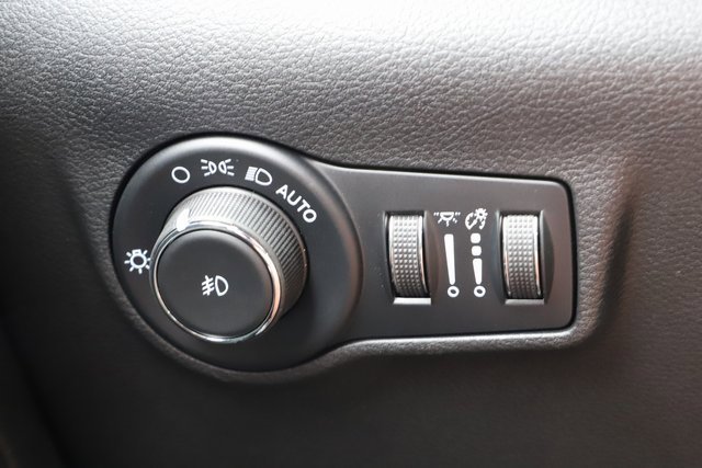 New 2023 Jeep Compass Trailhawk w/ Trailhawk Elite Group image 32