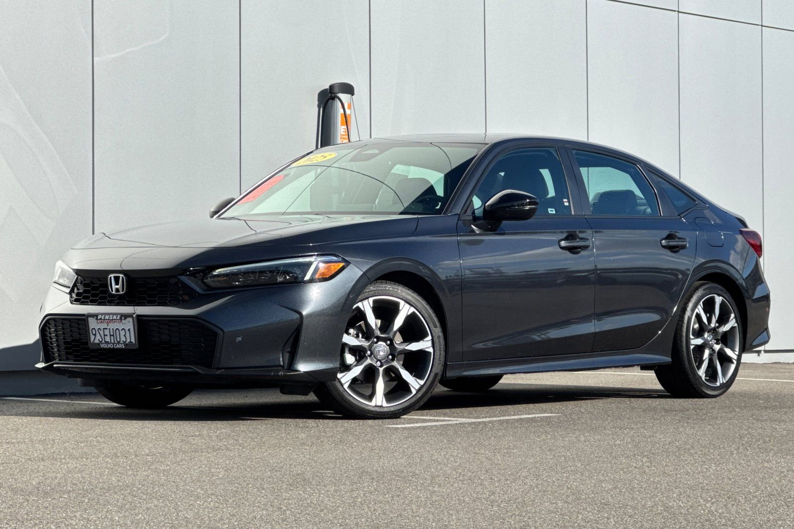 Used 2025 Honda Civic Sport image 1