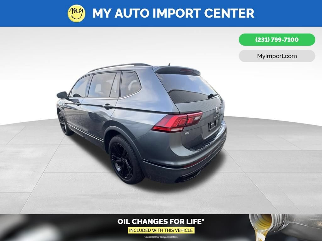 Used 2024 Volkswagen Tiguan SE R-Line AWD/4WD image 4