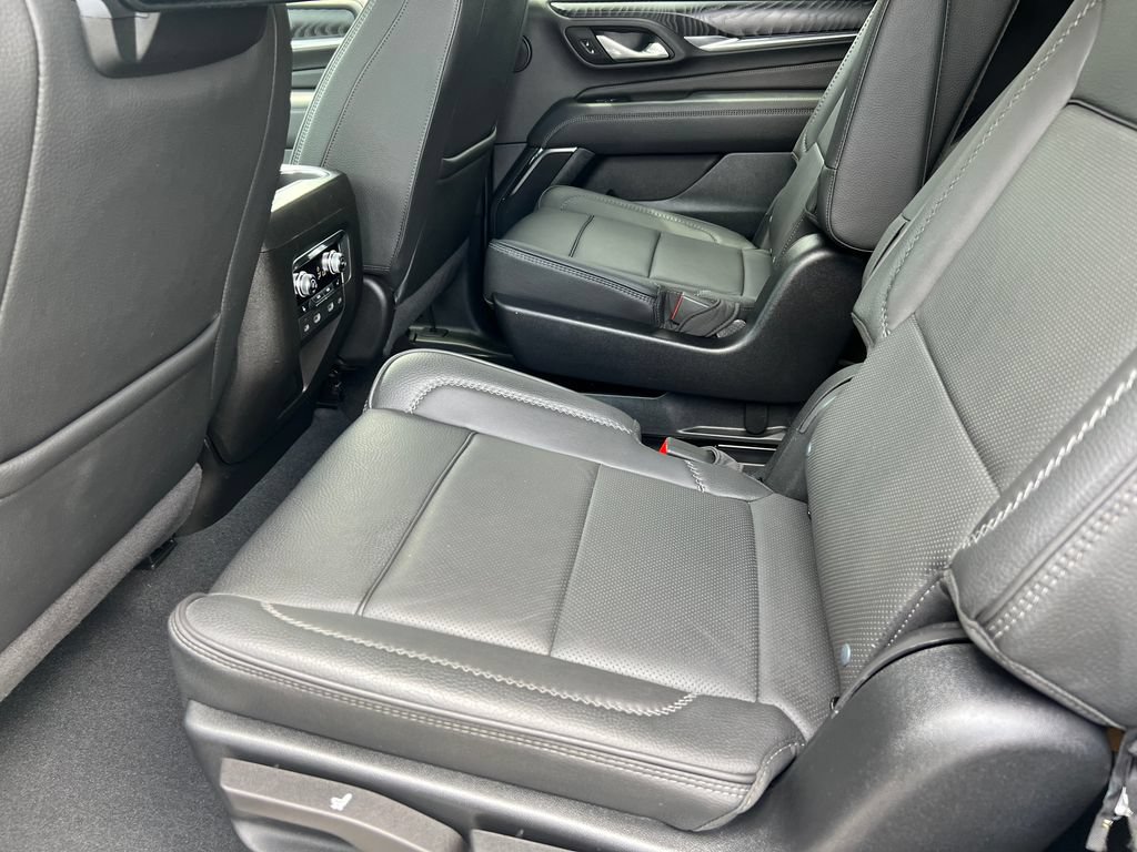 Used 2024 GMC Yukon Denali w/ Advanced Technology Package AWD/4WD image 15