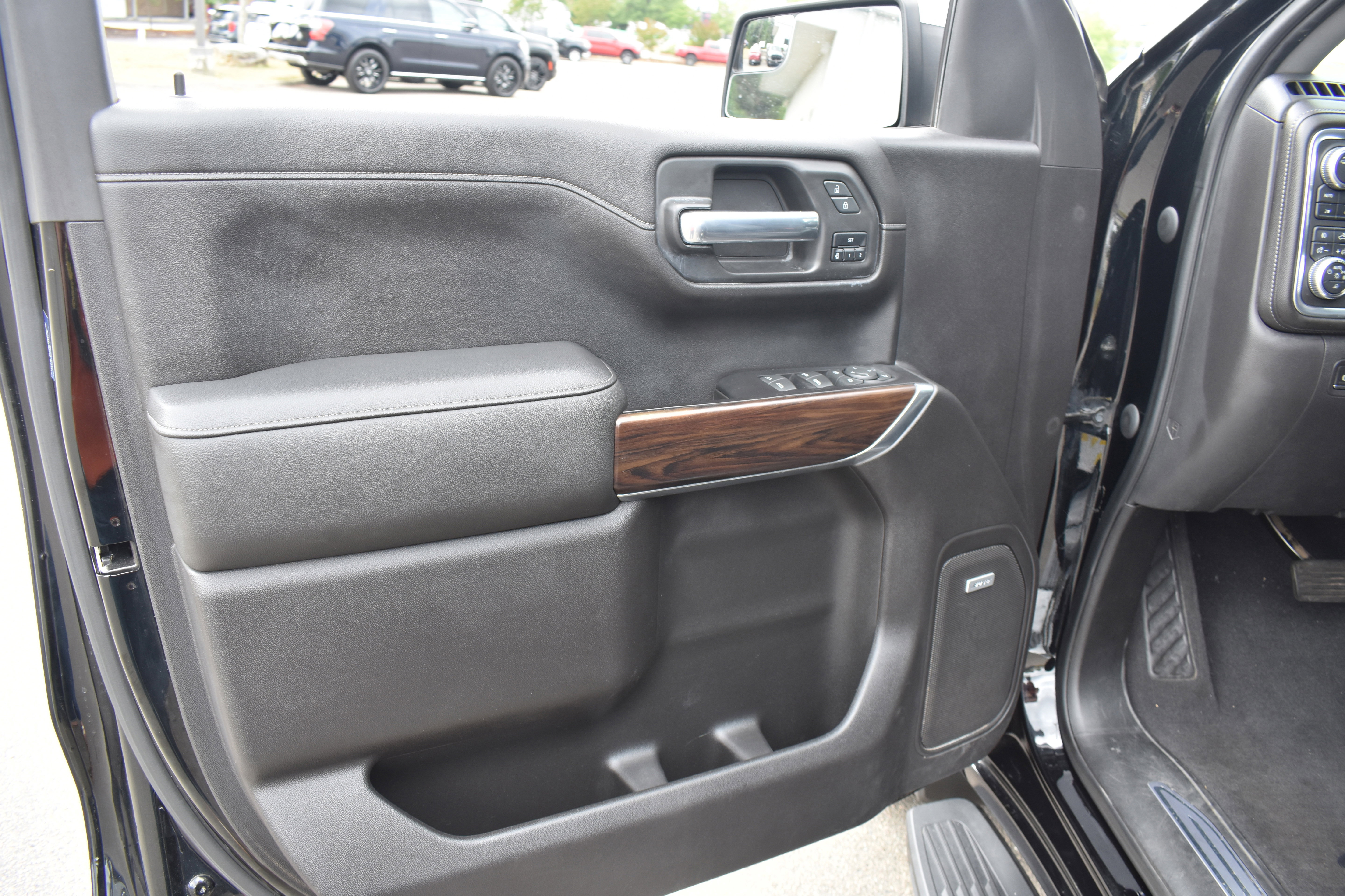 Used 2020 GMC Sierra 1500 SLT w/ SLT Premium Package AWD/4WD image 25