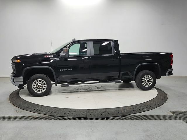Used 2024 Chevrolet Silverado 2500 LT image 4