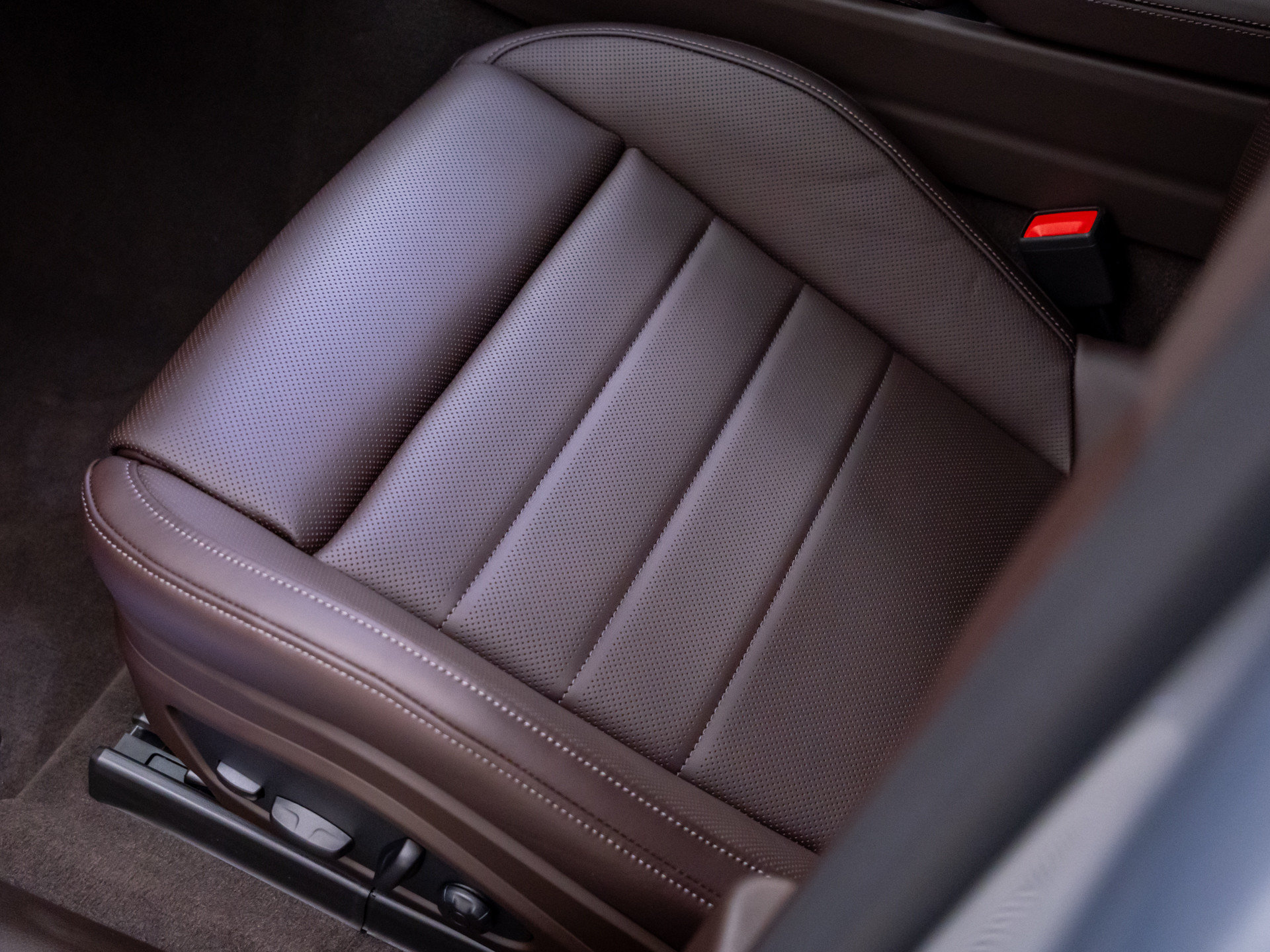 New 2026 Porsche Panamera 4 AWD/4WD image 16