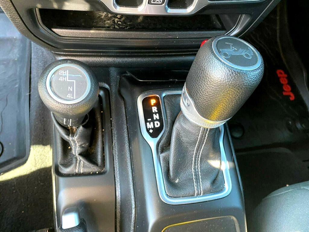 Used 2019 Jeep Wrangler Unlimited Sahara image 10