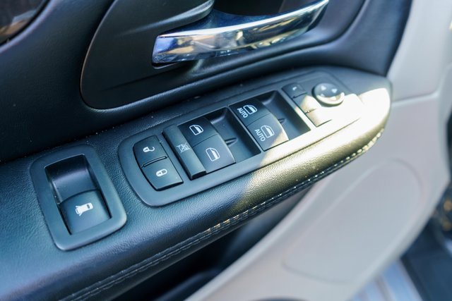 Used 2019 Dodge Grand Caravan SE image 22