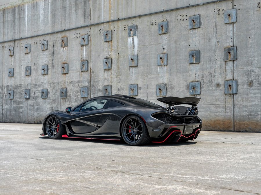 Used 2012 McLaren P1 RWD image 11