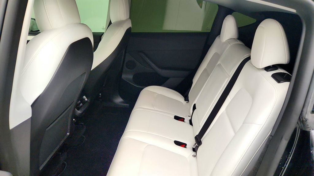 Used 2022 Tesla Model Y Performance AWD/4WD image 24