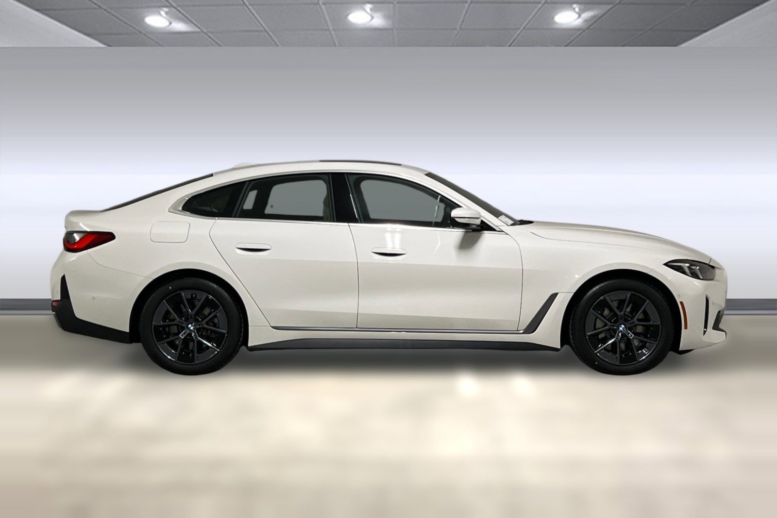 Used 2025 BMW i4 xDrive40i w/ Premium Package image 8