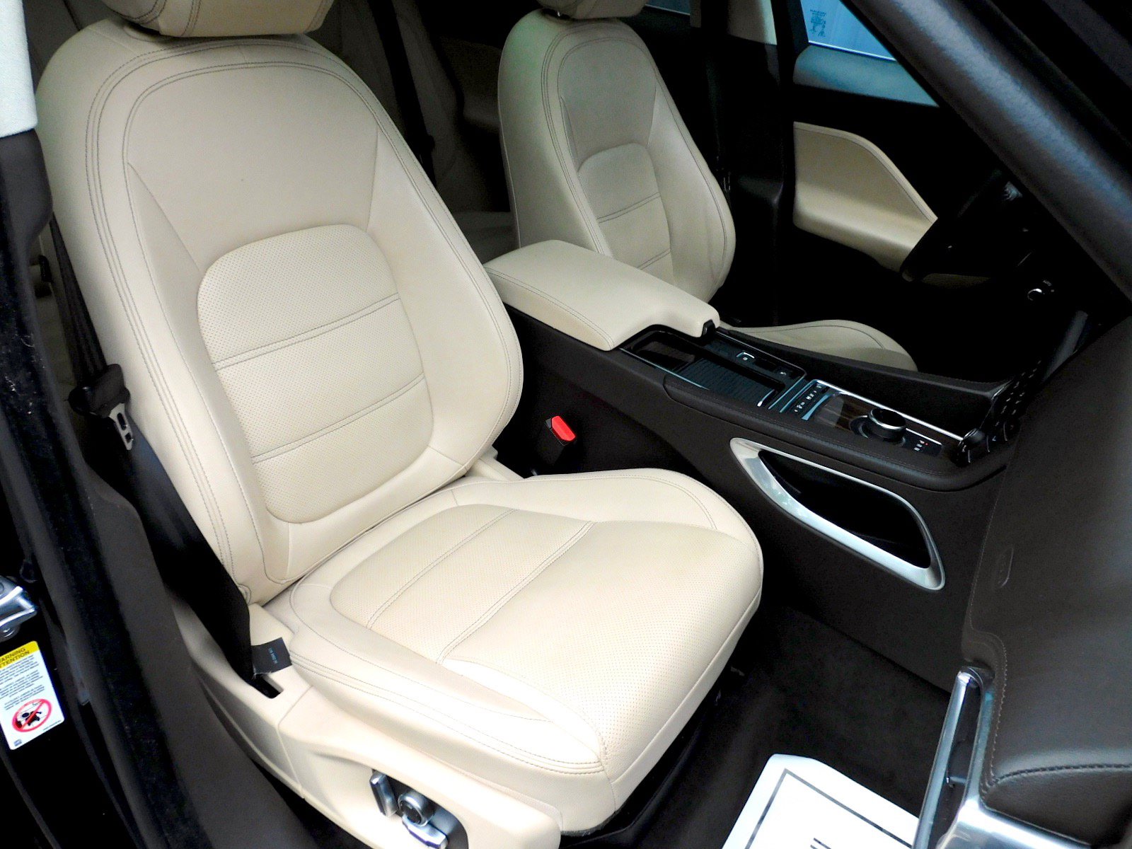 Used 2020 Jaguar F-PACE Prestige AWD/4WD image 19