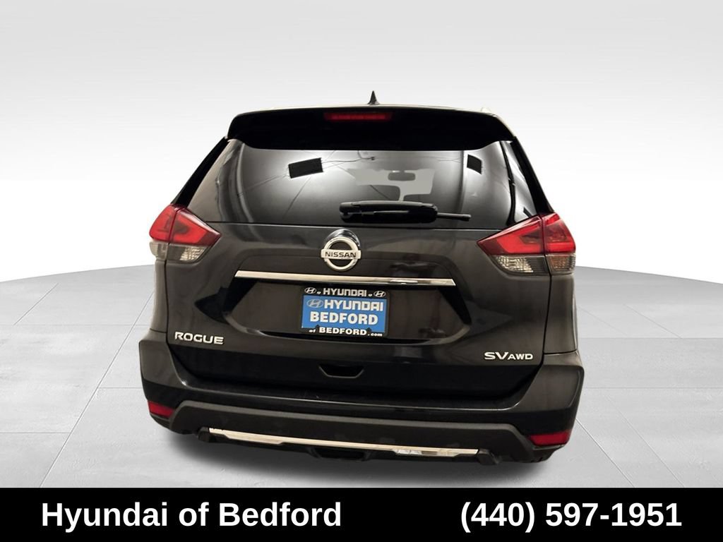 Used 2018 Nissan Rogue SV AWD/4WD image 6