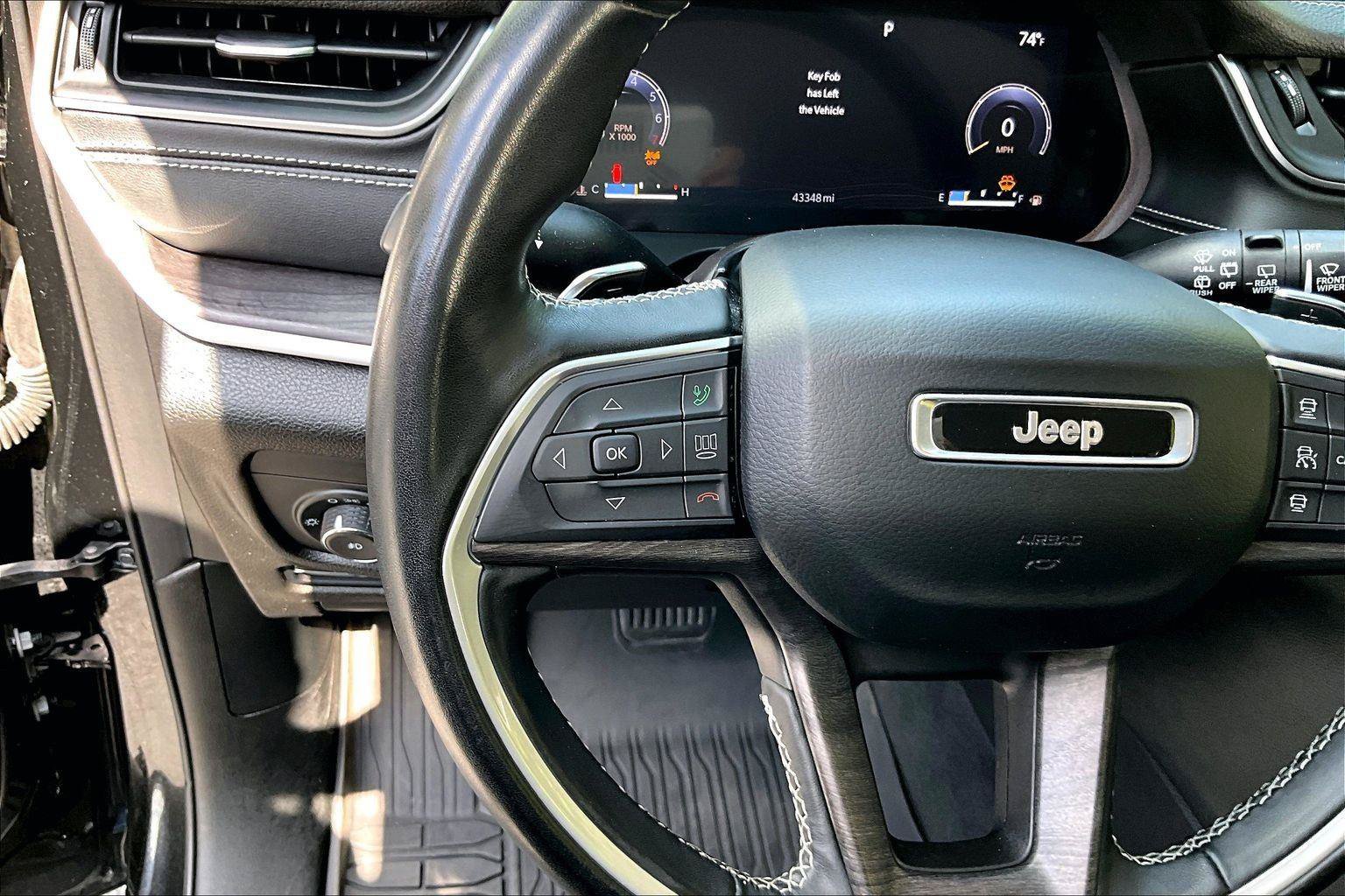 Used 2021 Jeep Grand Cherokee L Limited AWD/4WD image 18