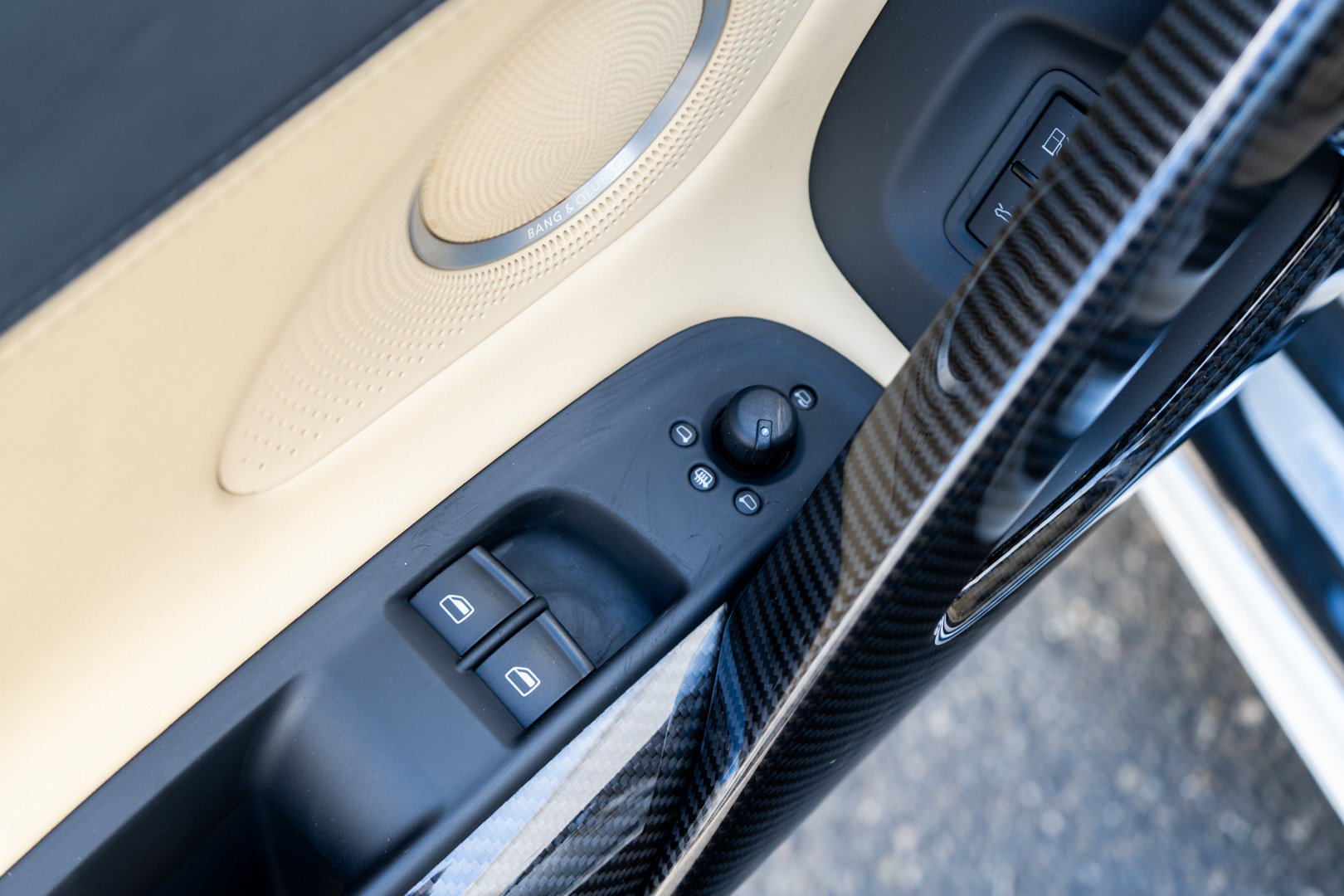 Used 2010 Audi R8 V10 AWD/4WD image 11