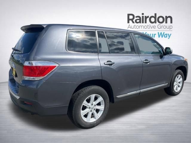 Used 2013 Toyota Highlander 4WD w/ Cold Weather Pkg image 7