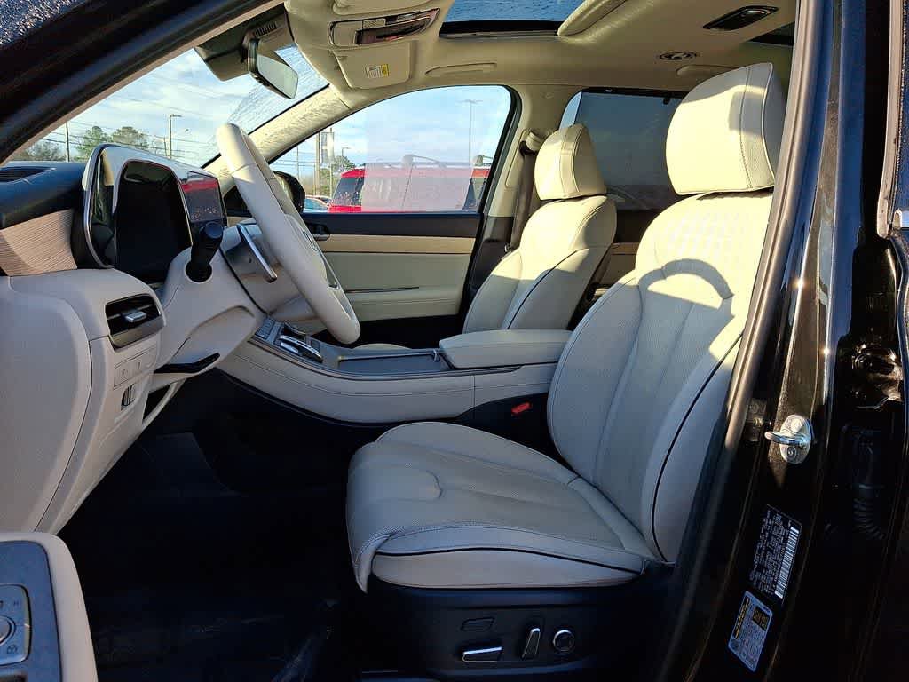 Used 2024 Hyundai Palisade Limited FWD image 13