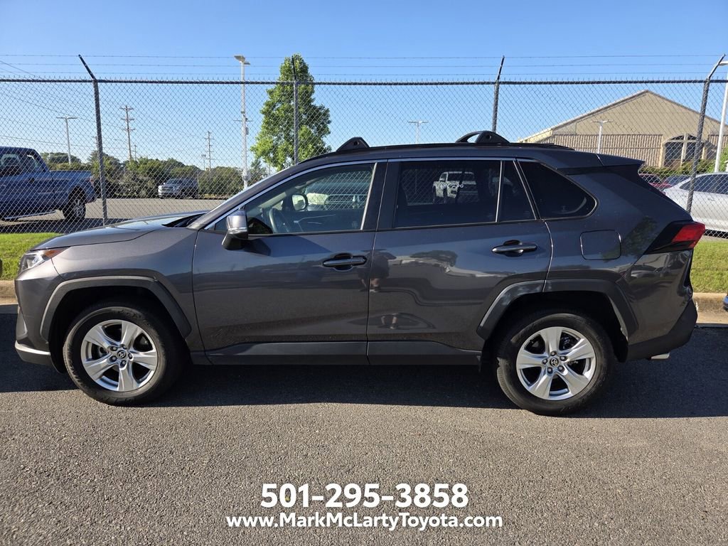 Used 2020 Toyota RAV4 XLE FWD image 6