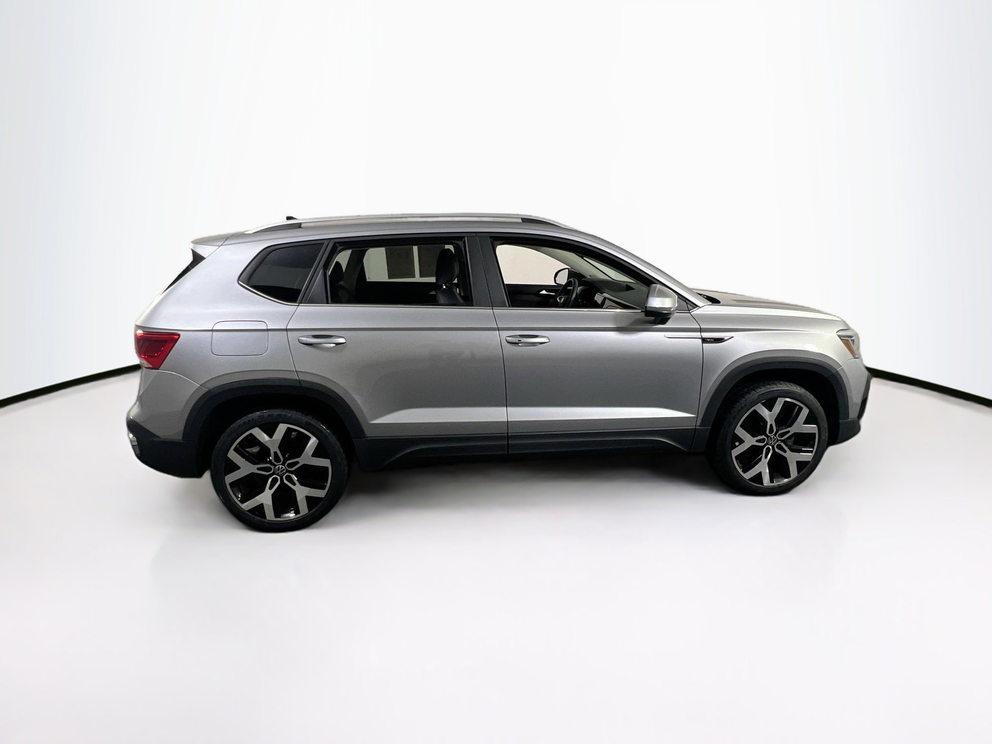 Used 2022 Volkswagen Taos SEL AWD/4WD image 4