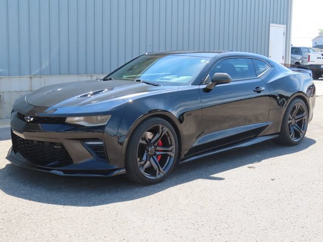 Used 2018 Chevrolet Camaro SS RWD image 5