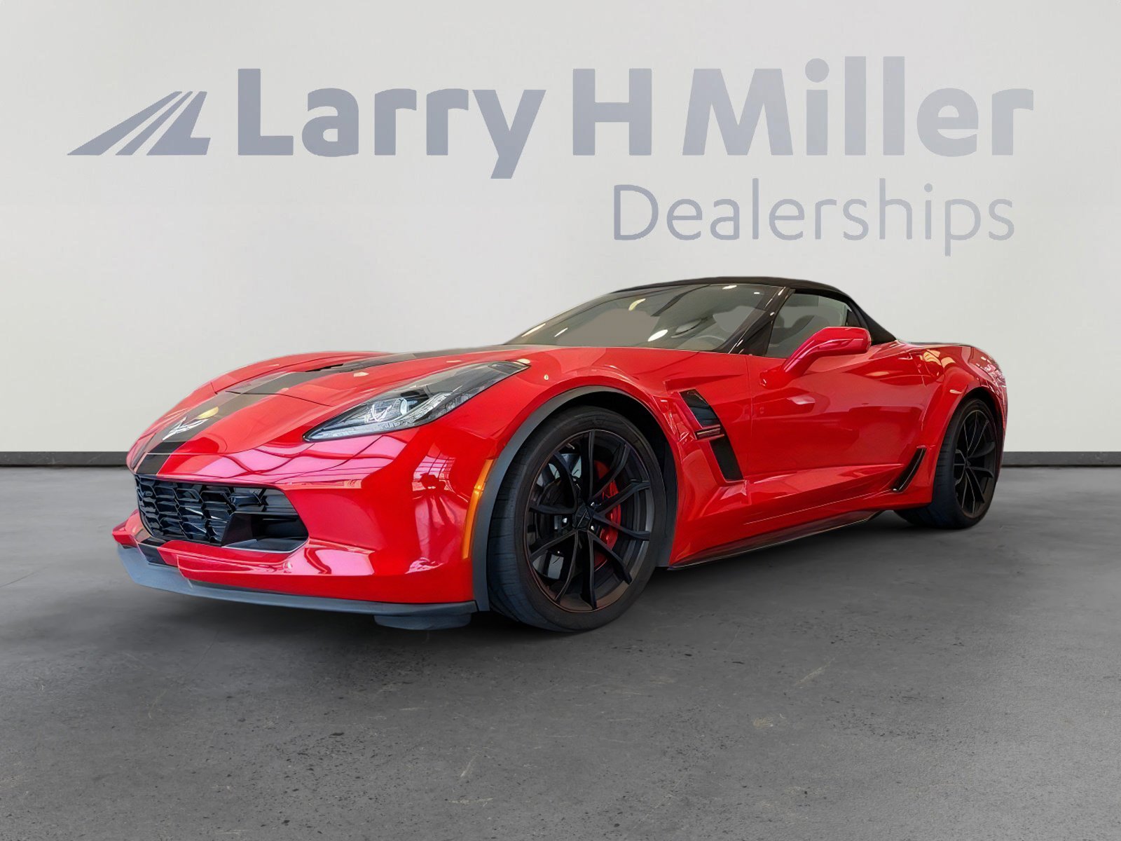 Used 2019 Chevrolet Corvette Grand Sport RWD image 2