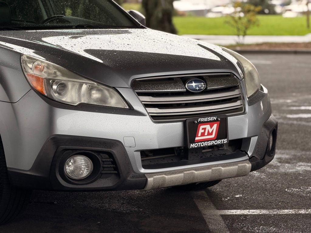 Used 2013 Subaru Outback 2.5i Limited image 9