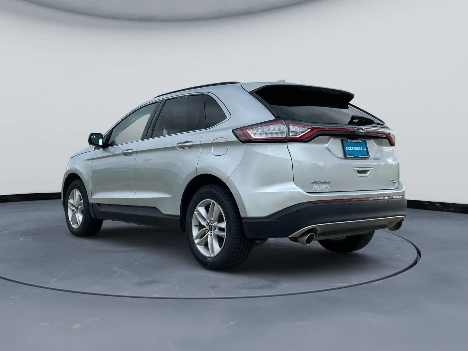Used 2018 Ford Edge SEL w/ Equipment Group 201A AWD/4WD image 9