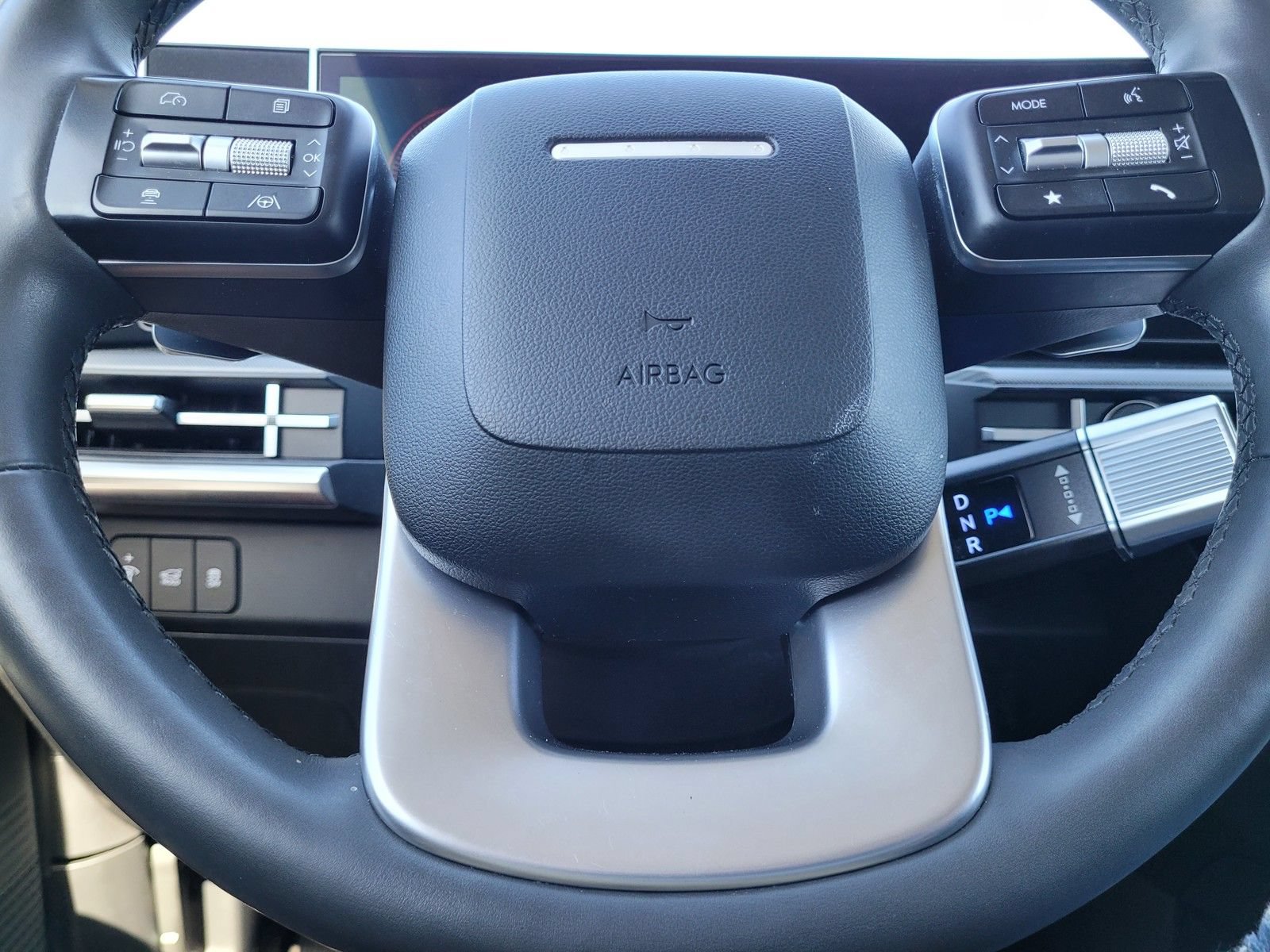Certified 2025 Hyundai Santa Fe SEL AWD/4WD image 32