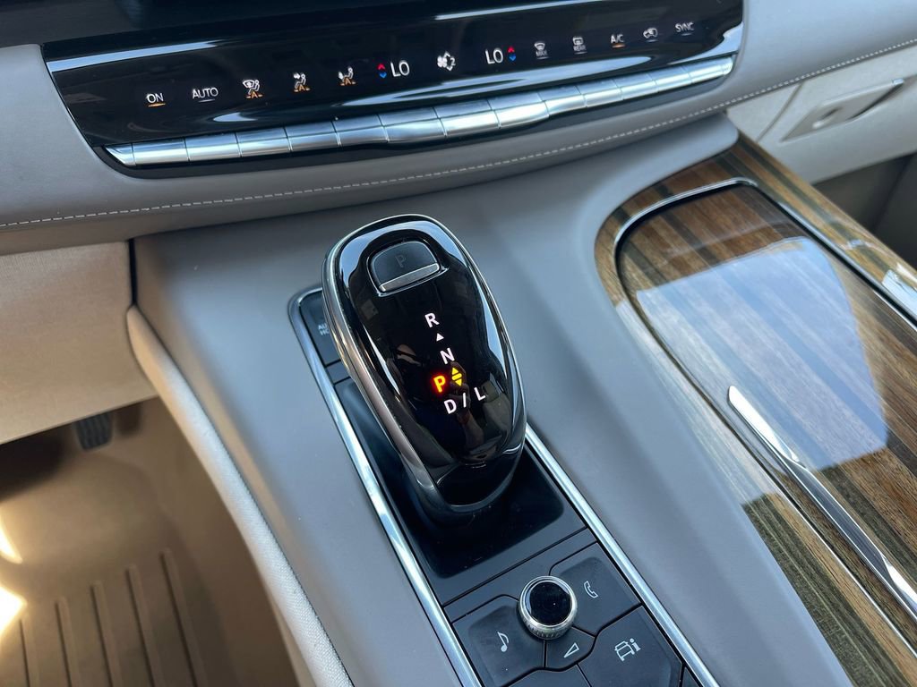 Used 2021 Cadillac Escalade ESV Premium Luxury Platinum image 20