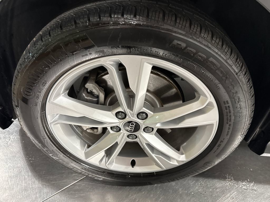 Used 2024 Audi Q3 2.0T Premium Plus AWD/4WD image 2