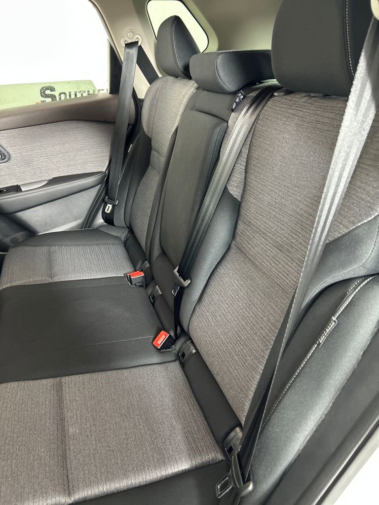 Used 2023 Nissan Rogue SV image 24